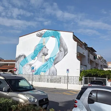 Appartement 3 Min Walk To Award Winning Beaches!