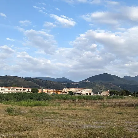 Appartement 3 Min Walk To Award Winning Beaches!